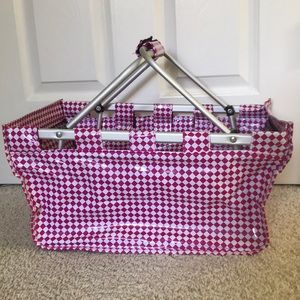 Claspable Pink Diamond Checkered Oil Cloth Bag